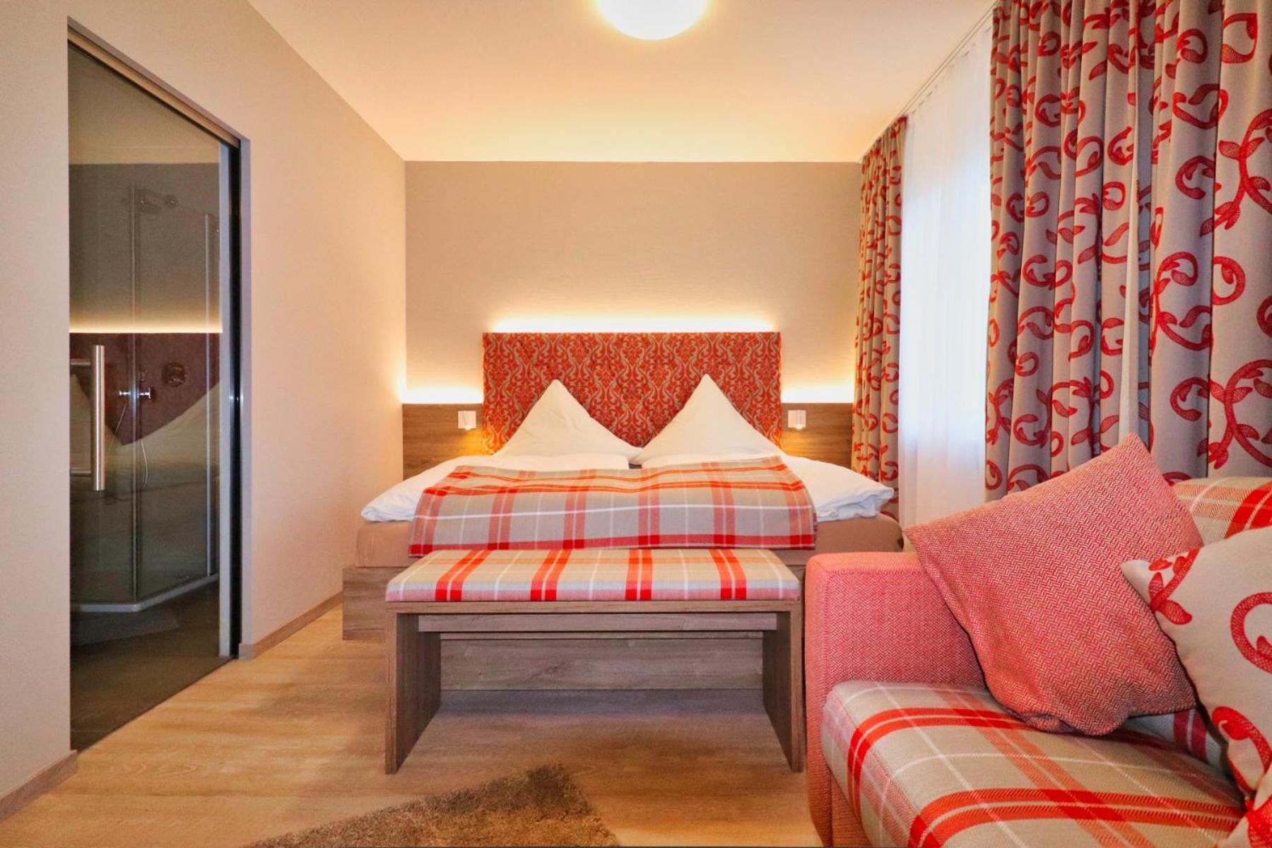 Hotel Maurer Saarwellingen Bagian luar foto