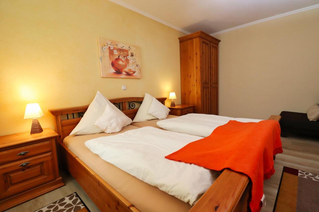 Hotel Maurer Saarwellingen Bagian luar foto