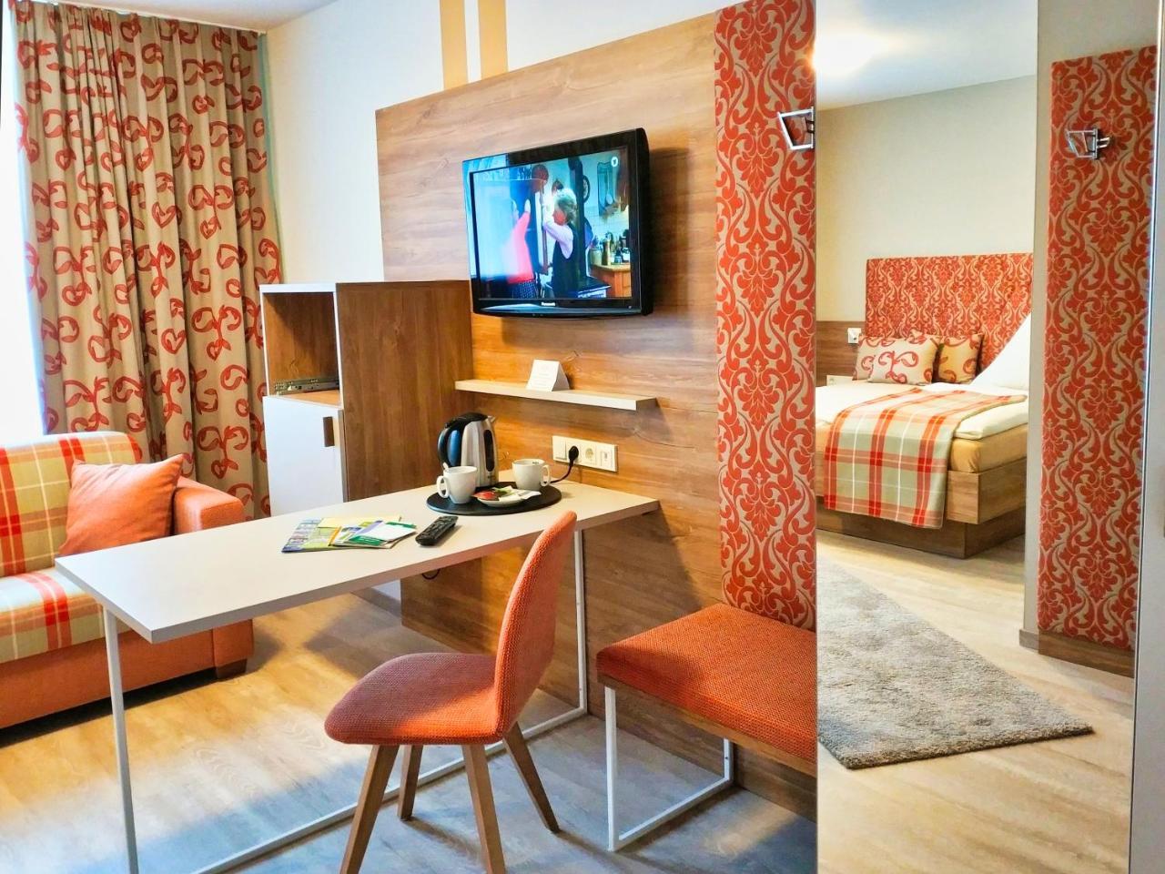 Hotel Maurer Saarwellingen Bagian luar foto