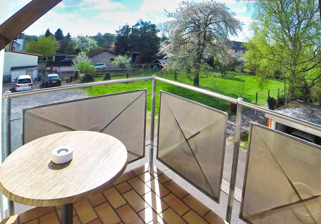 Hotel Maurer Saarwellingen Bagian luar foto