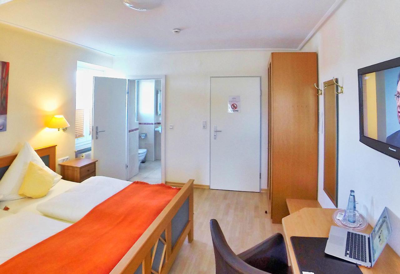 Hotel Maurer Saarwellingen Bagian luar foto