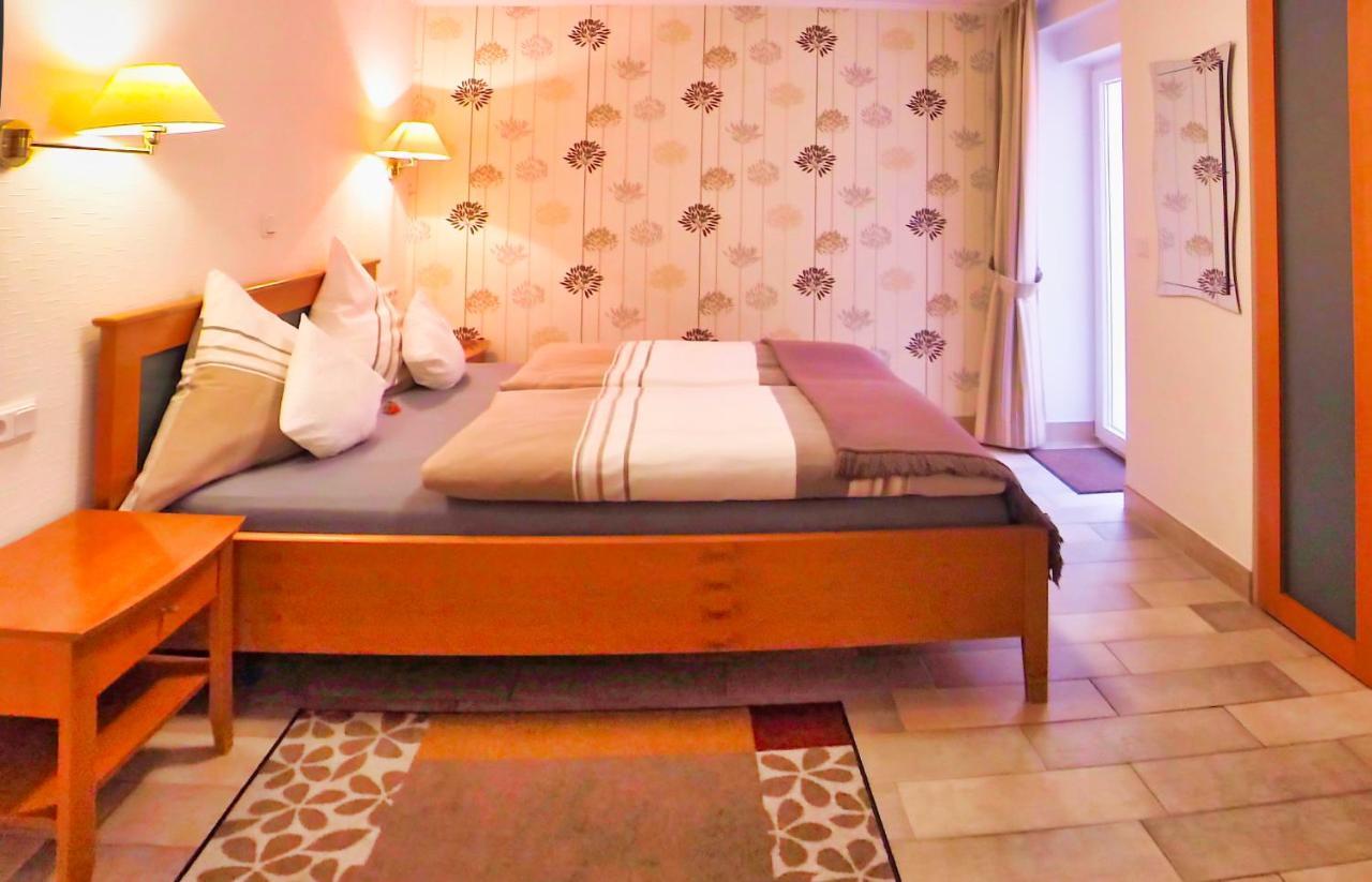 Hotel Maurer Saarwellingen Bagian luar foto