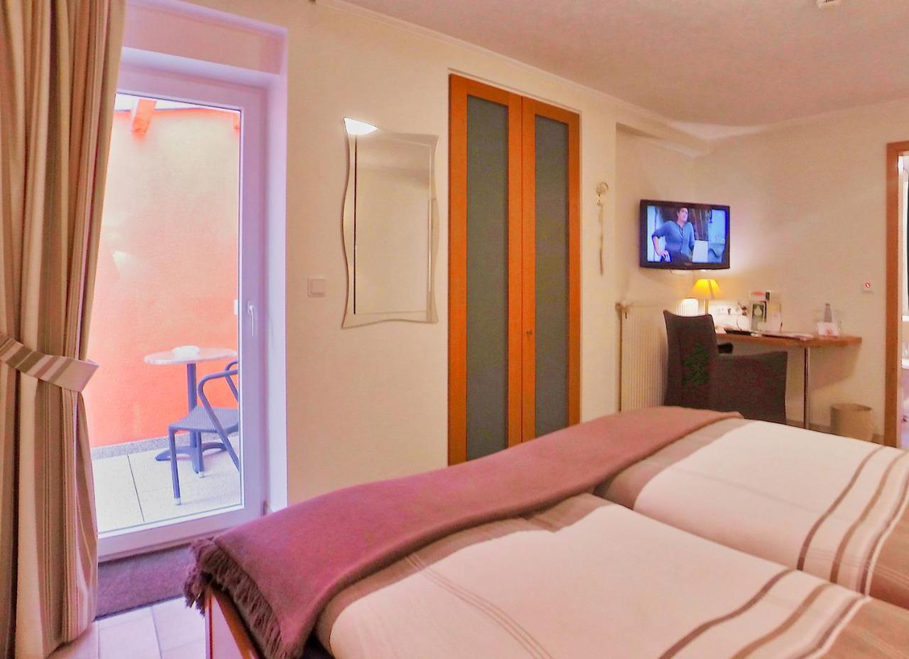 Hotel Maurer Saarwellingen Bagian luar foto