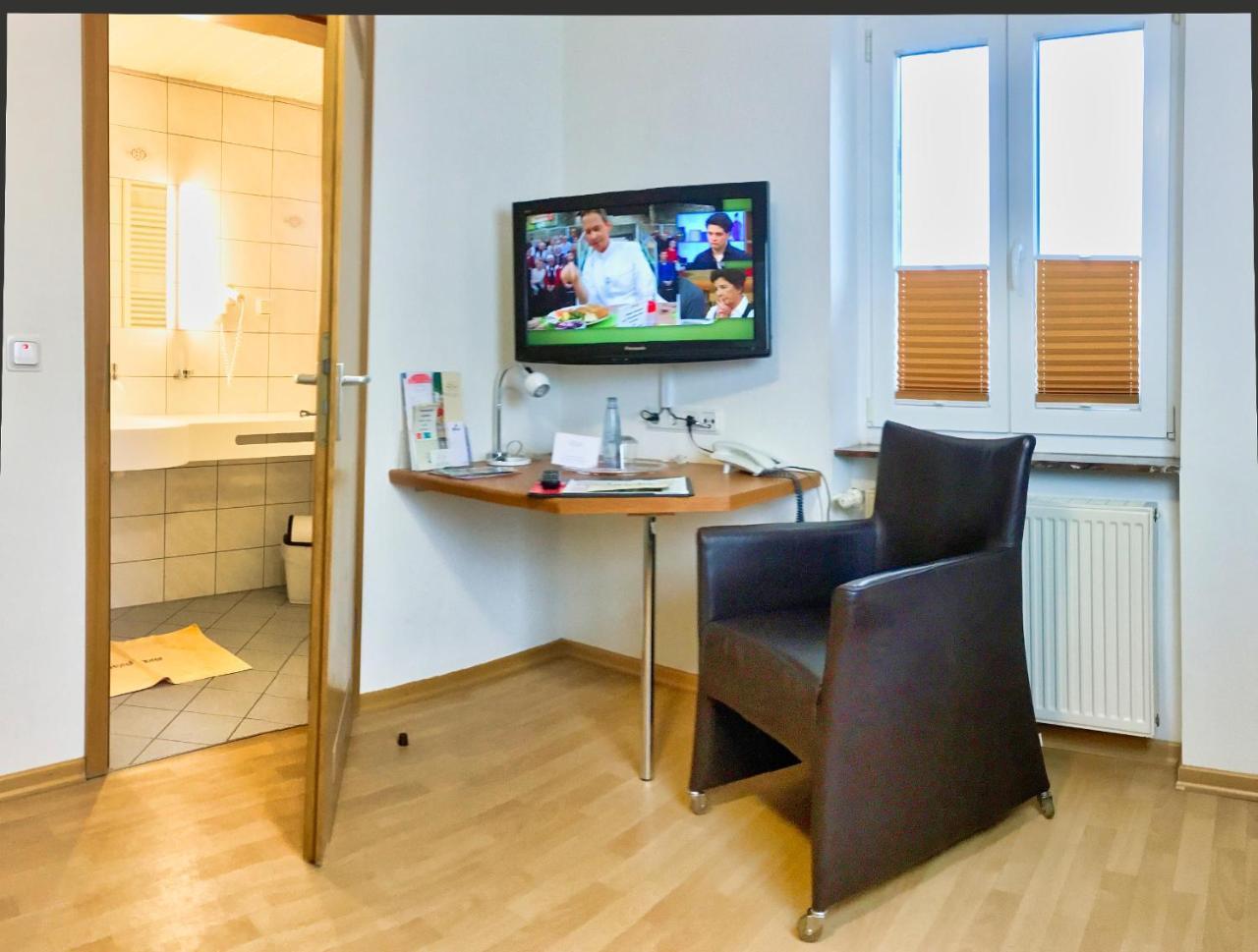 Hotel Maurer Saarwellingen Bagian luar foto