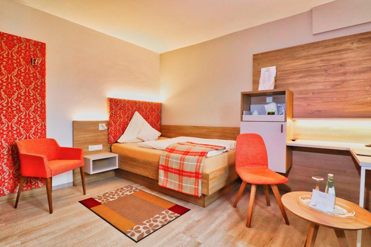 Hotel Maurer Saarwellingen Bagian luar foto